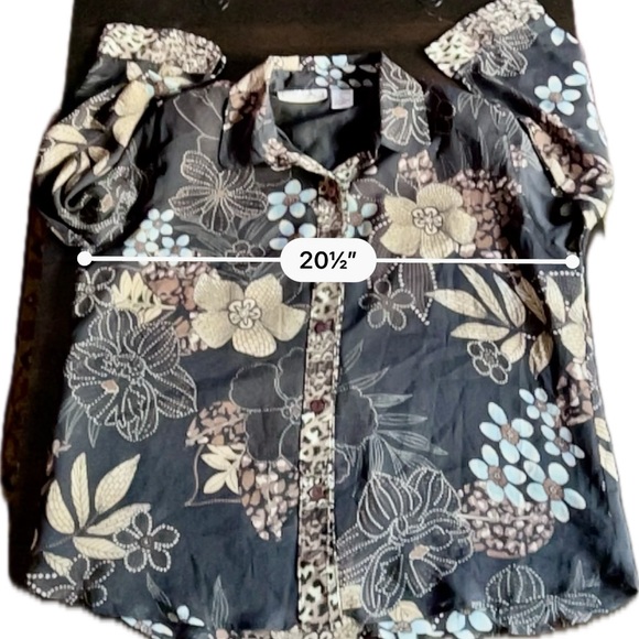 Keneth Too! Sheer Floral Petites Top - Picture 7 of 8